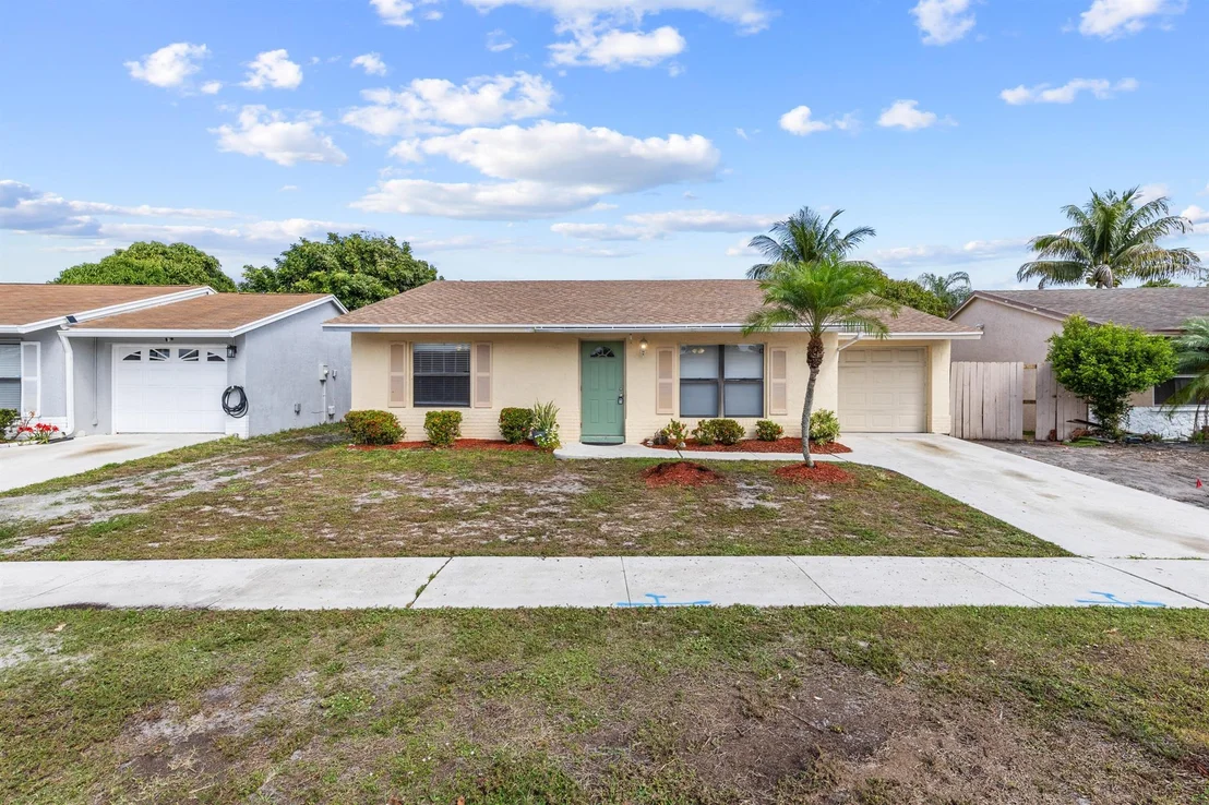 Photo of 5805 Ithaca Circle E