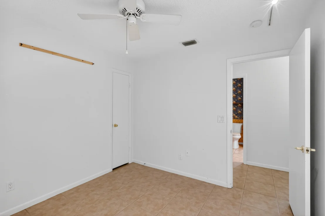 Photo of 1233 NW River Terrace