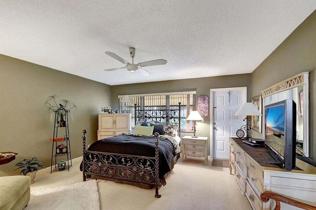 Photo of Unit B at 14295 Nesting Way