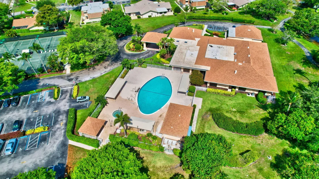 Photo of 2925 Riviera Drive