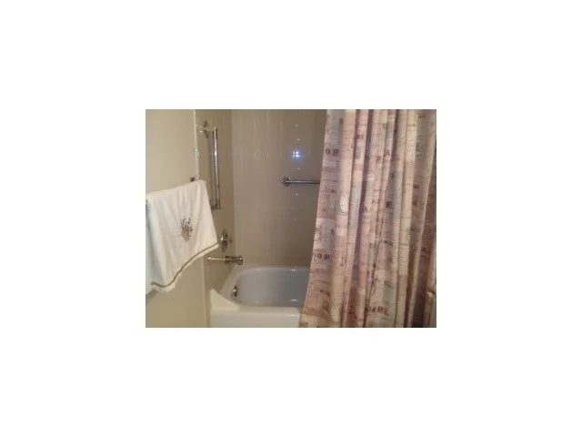 Photo of Unit B at 14109 Nesting