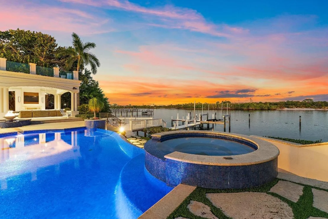 Photo of 372 Regatta Drive