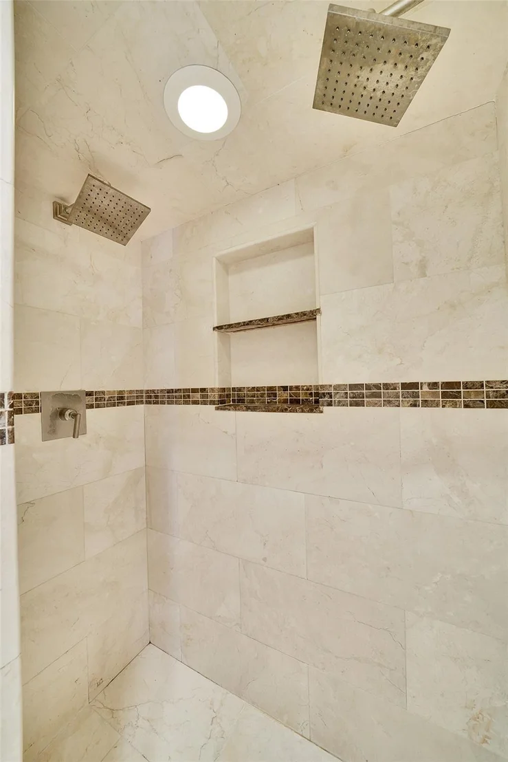 Photo of 340 SE 5th Avenue