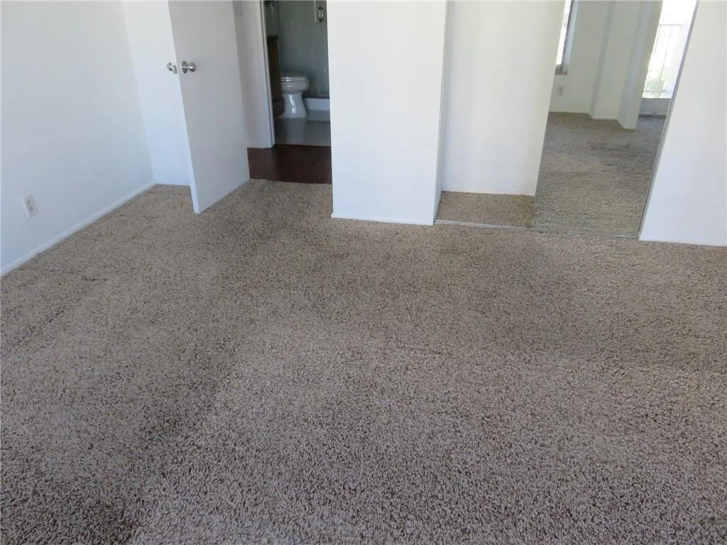 Photo of Unit 607 at 405 N Ocean Boulevard