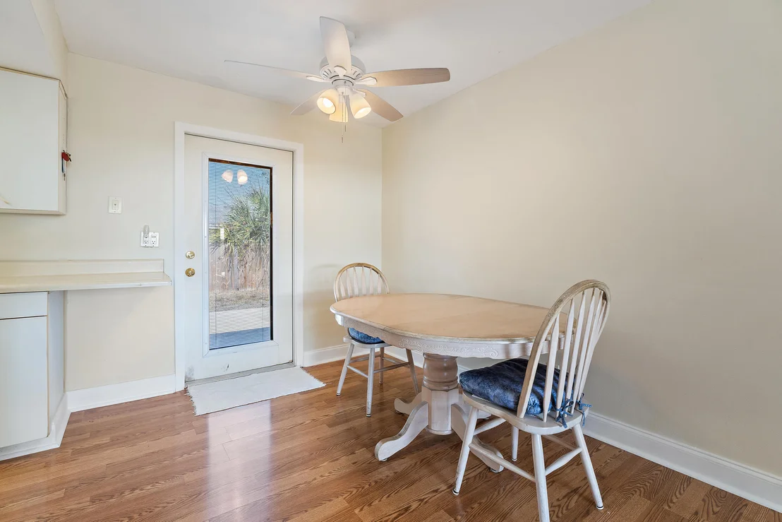 Photo of 815 W Laird Drive