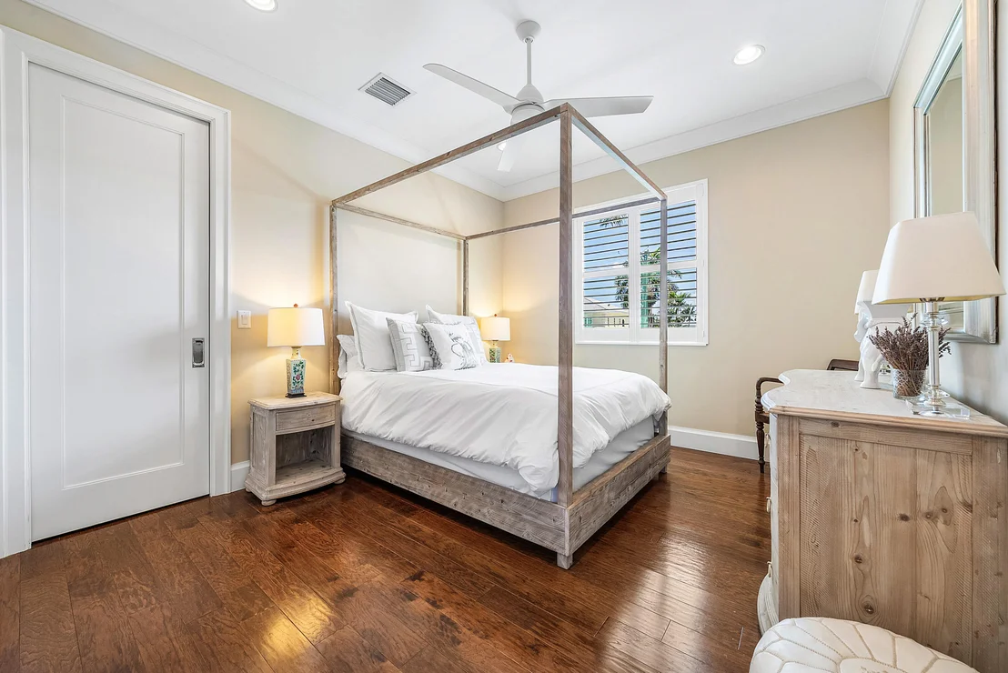 Photo of 33 Spanish River Drive