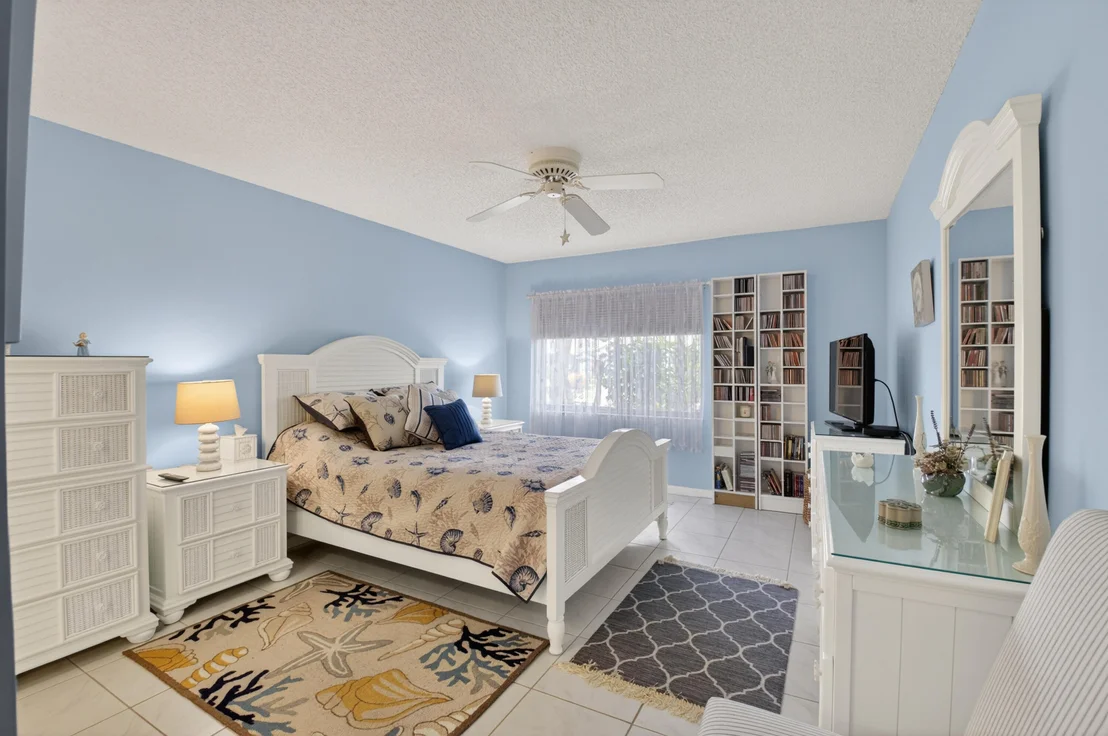 Photo of Unit A at 8130 Springtree Road