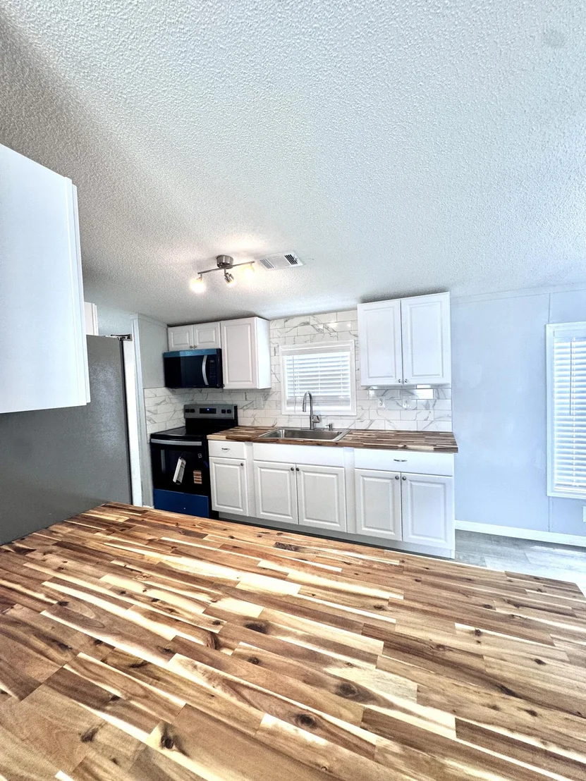 Photo of 1067 Palm Court