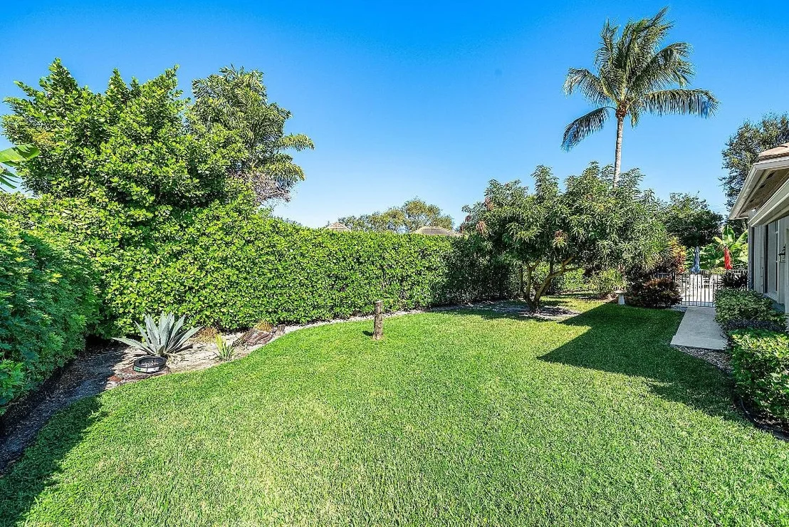 Photo of 18670 SE Lakeside Way