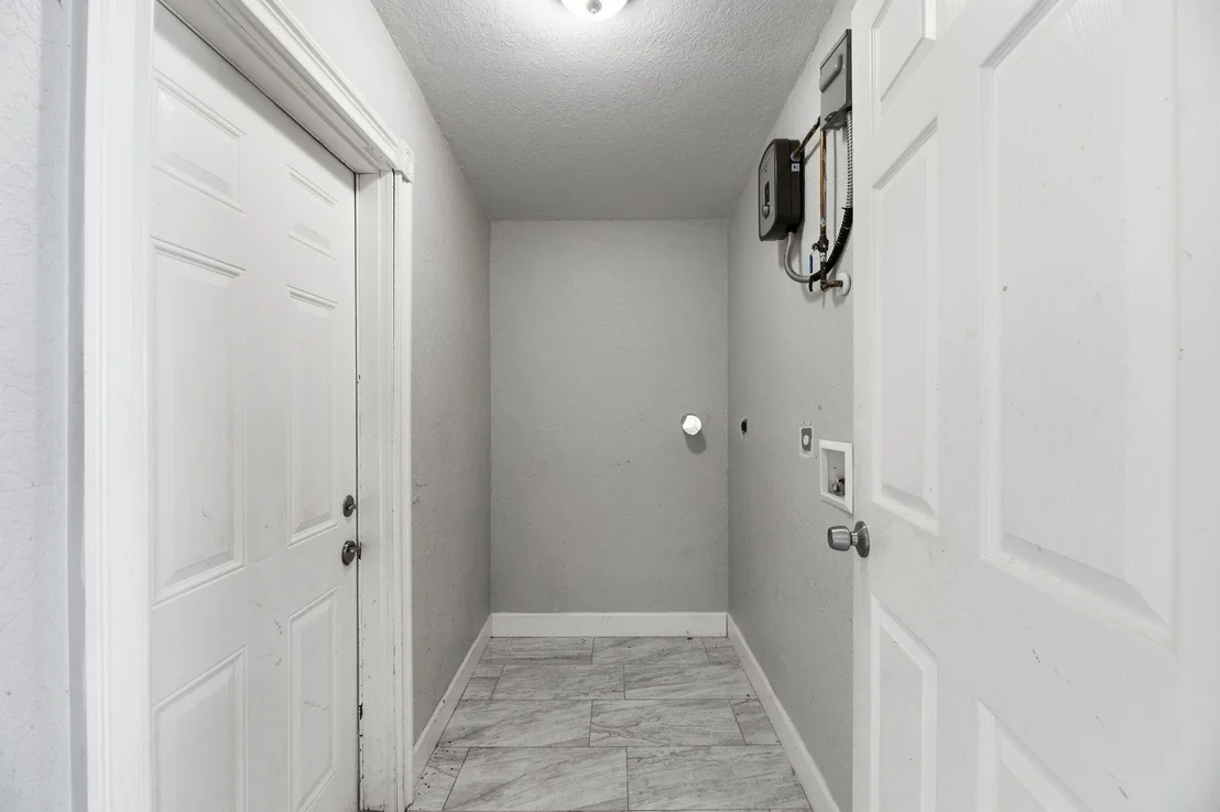 Photo of 1640 NE 32ND Place