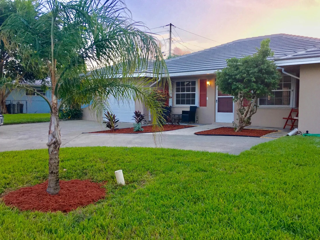 Photo of 371 Venus Avenue