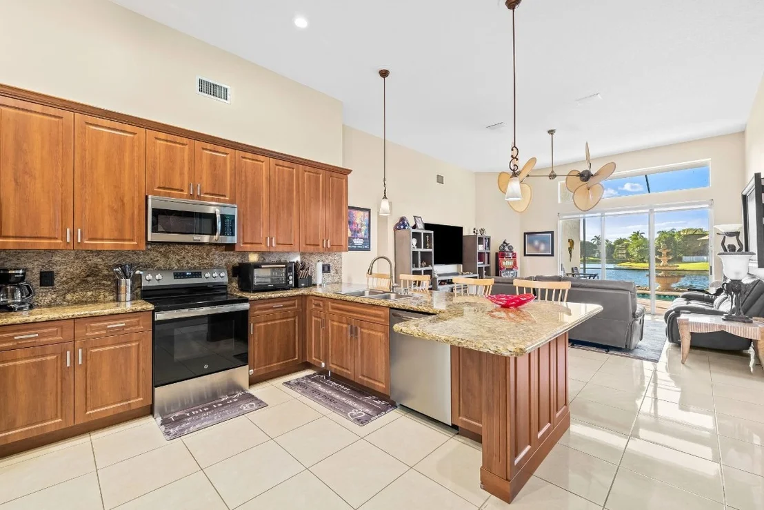 Photo of 10658 Saint Thomas Drive
