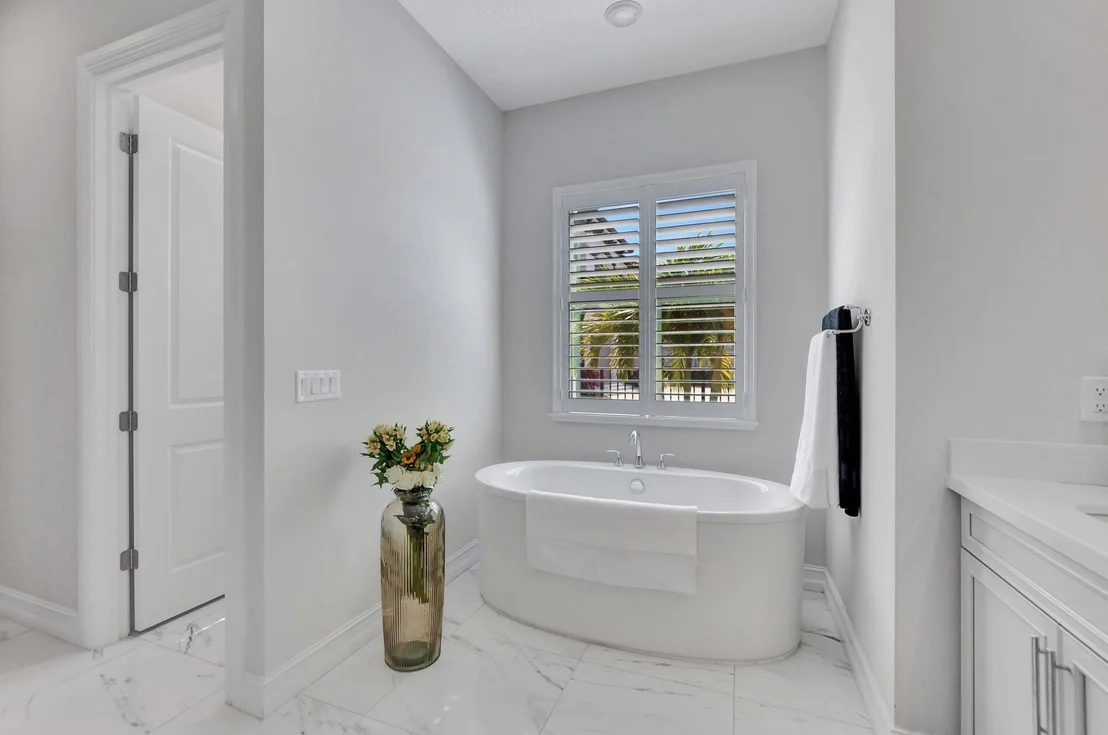 Photo of 6422 Esprit Way
