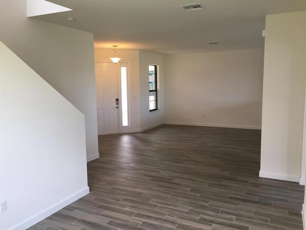 Photo of 4580 Willow Basin Way