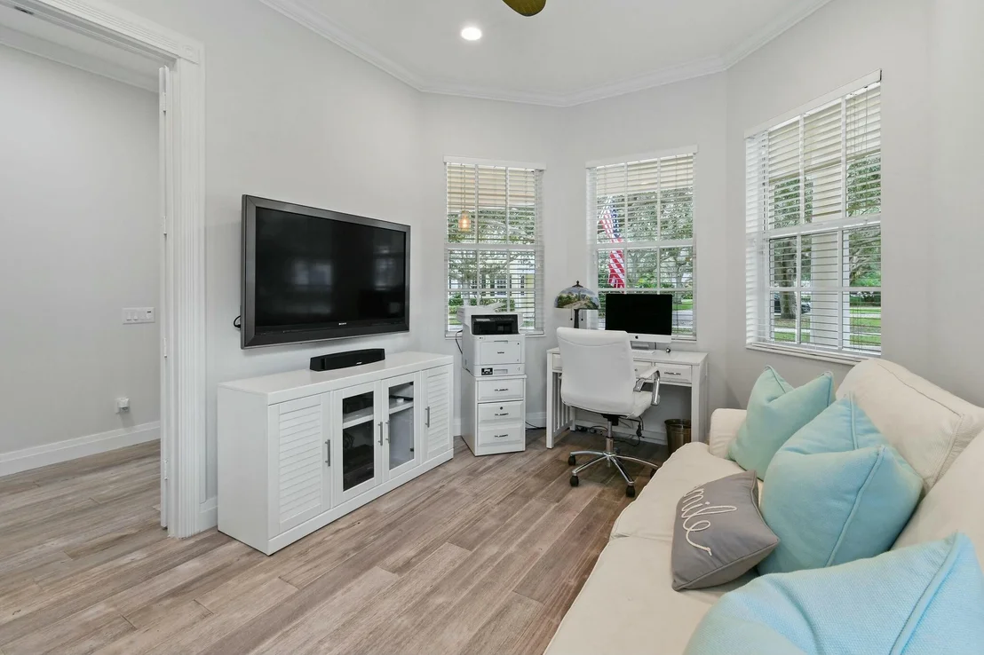 Photo of 196 Barbados Drive