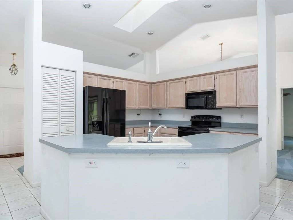 Photo of 4616 Avocado Boulevard