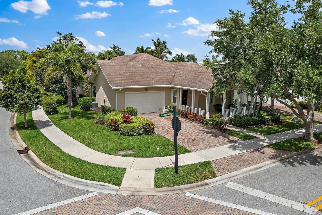 Photo of 2628 W Community Drive