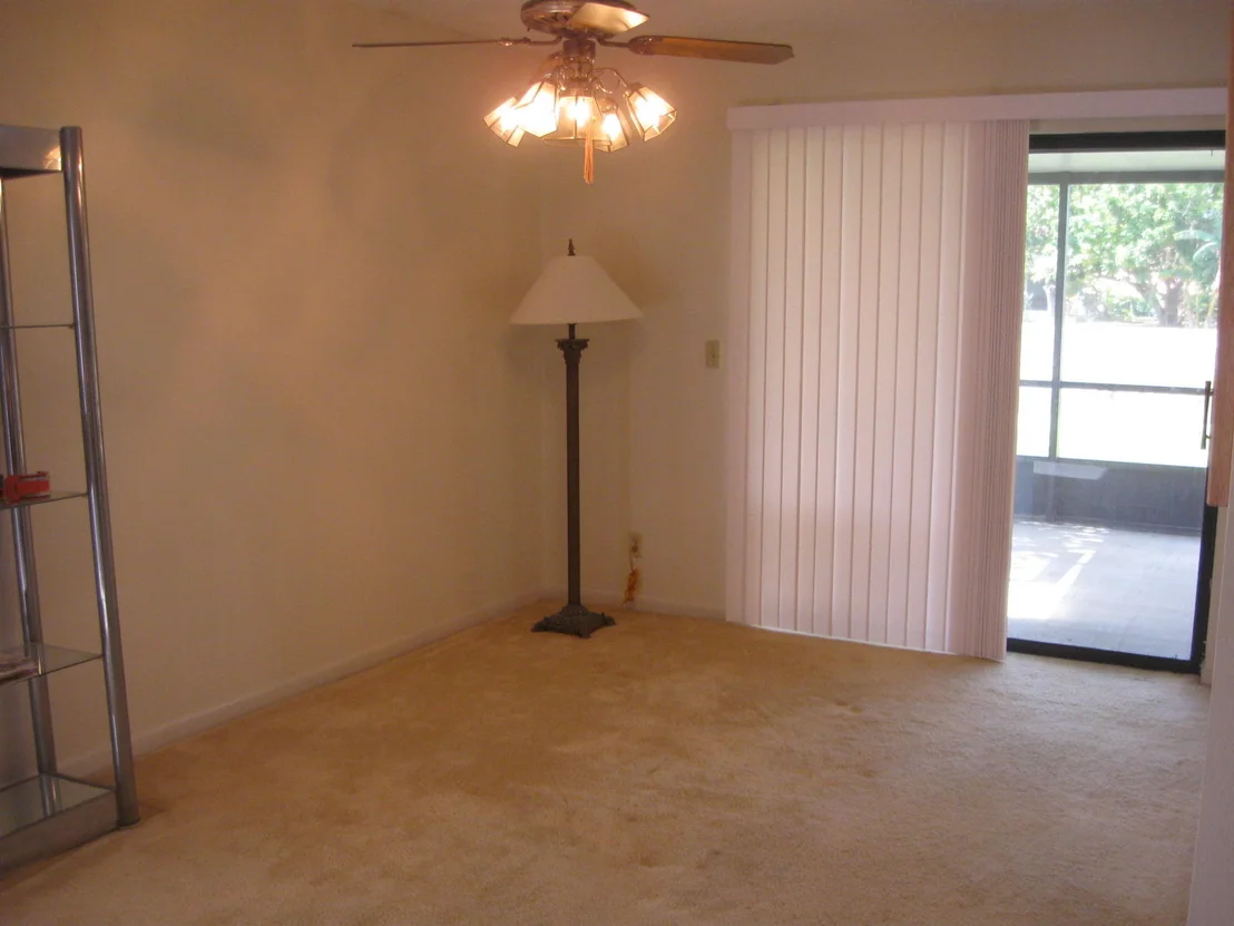 Photo of 5550 Mirror Lakes Boulevard
