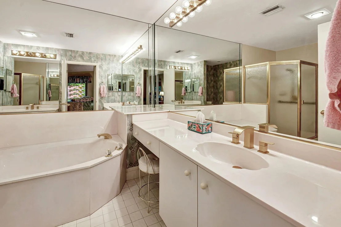 Photo of 7921 Sandy Pointe Drive