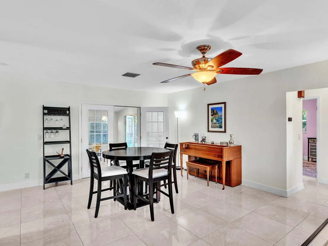 Photo of 633 Heron Drive