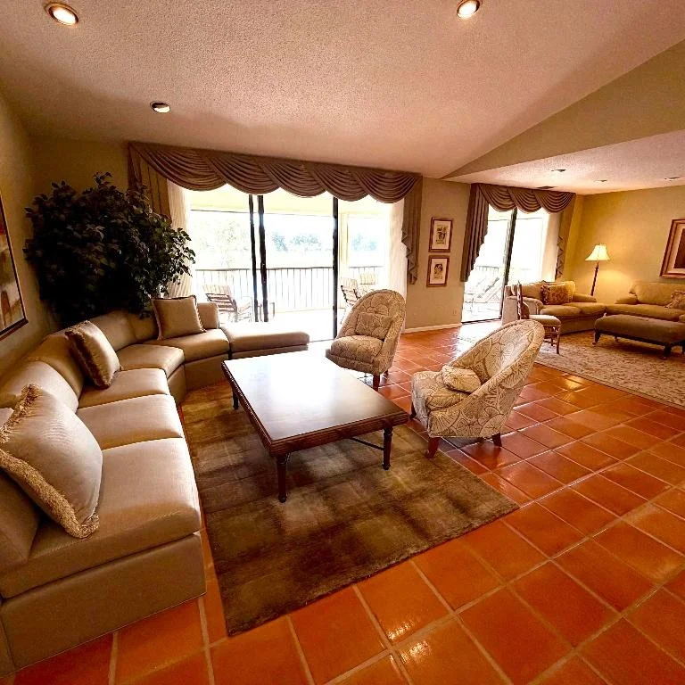 Photo of Unit D at 22 Eastgate Drive