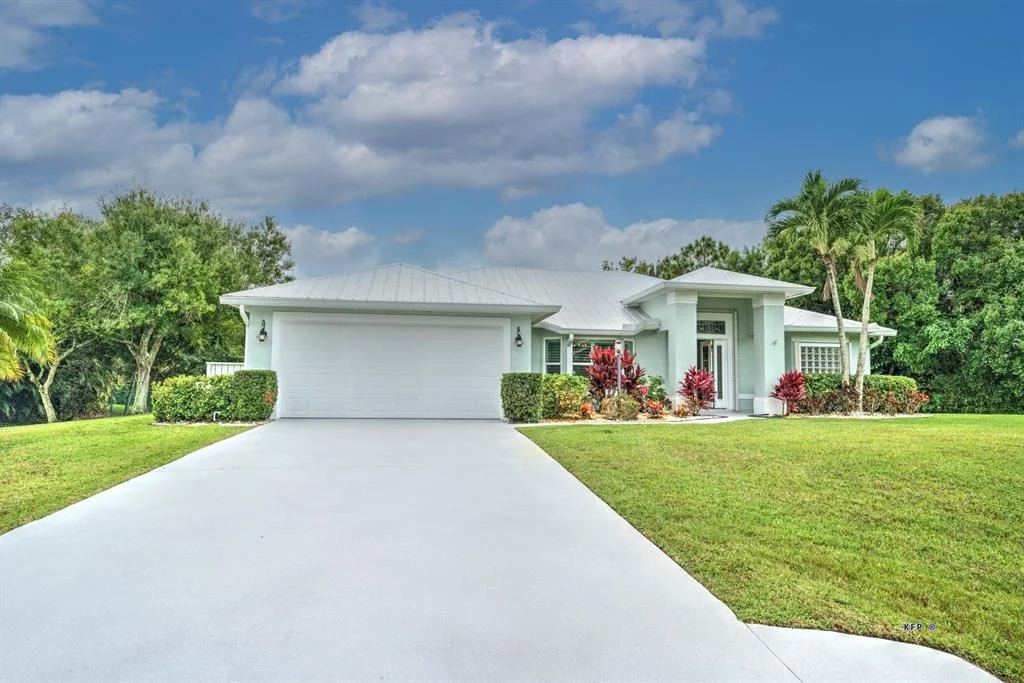 Photo of 134 SE Ashley Oaks Way