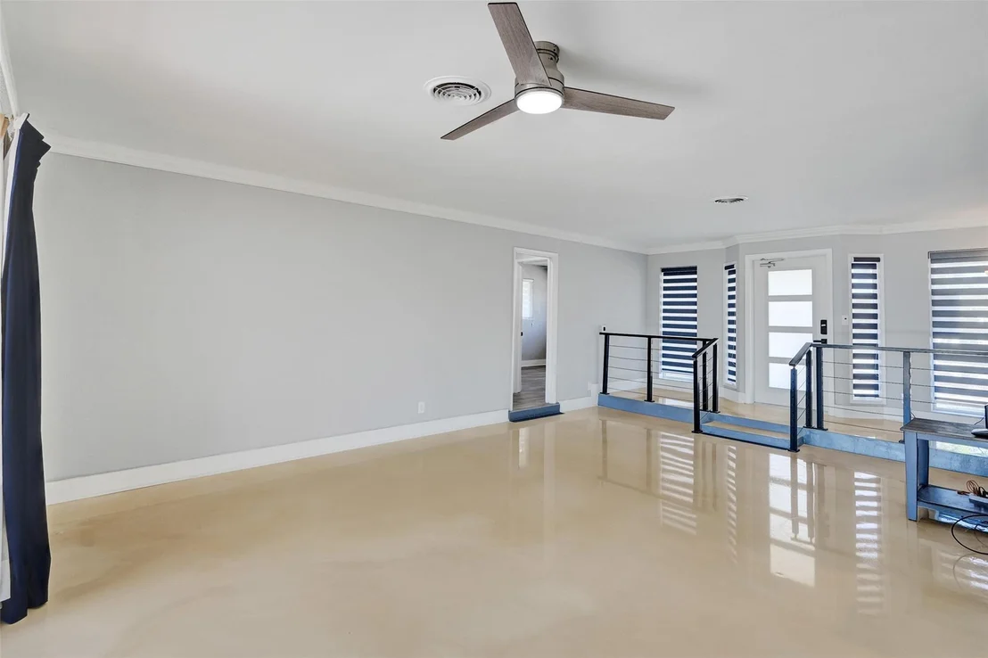 Photo of 850 SE 7th Avenue
