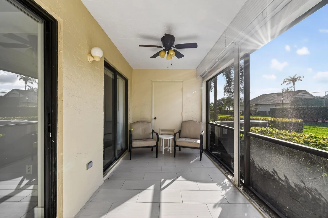Photo of Unit C at 901 Pinecrest Circle