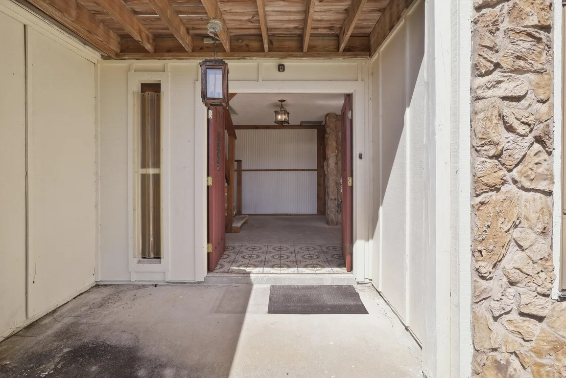Photo of 596 Greenwood Drive