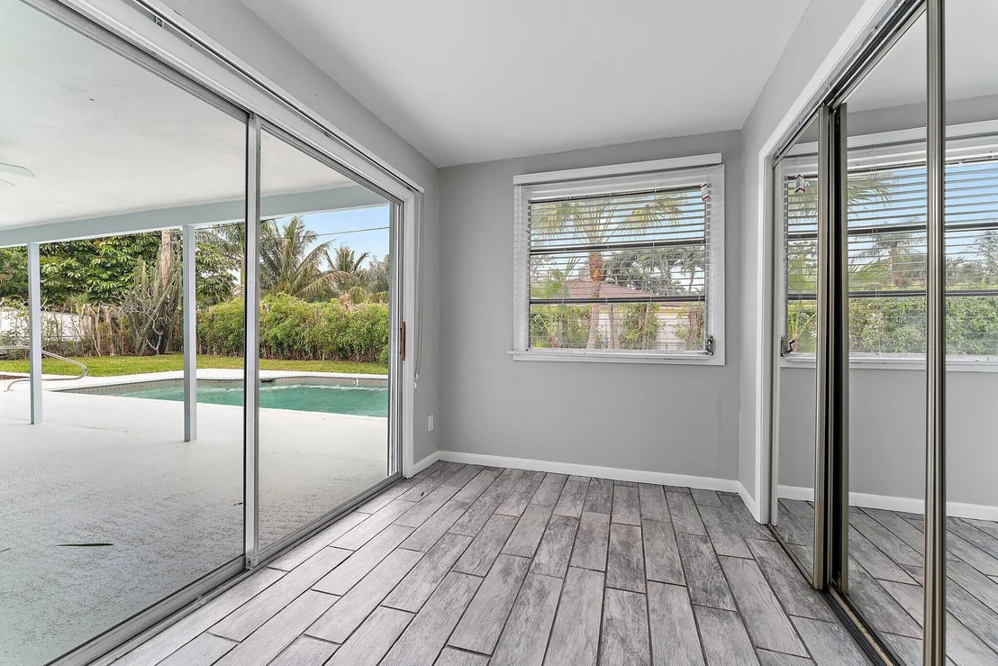 Photo of 538 Dover Road N