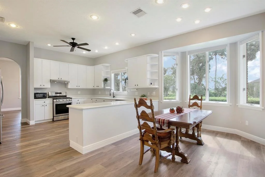 Photo of 3903 Promenade Way