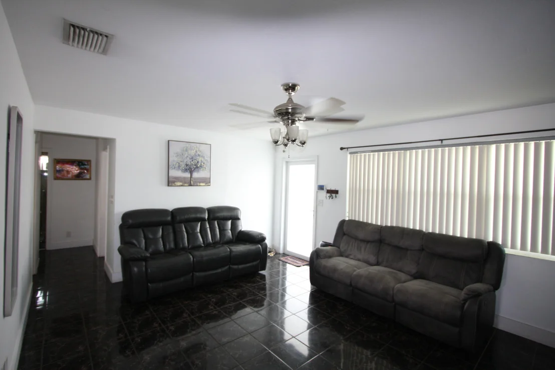 Photo of 1021 Cherry Road