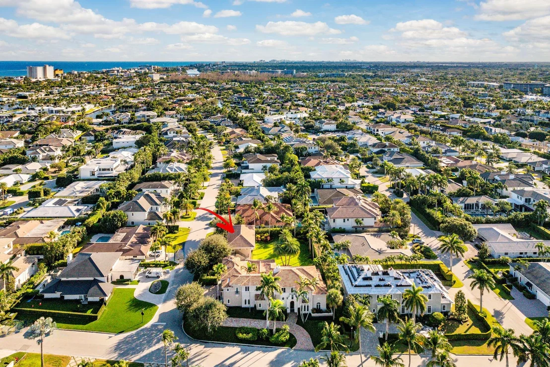 Photo of 384 Royal Palm Way