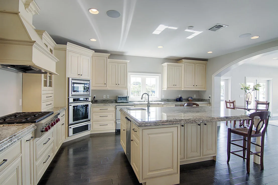 Photo of 648 Riverside Road