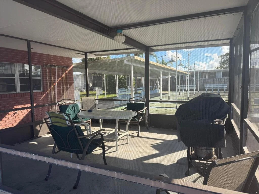 Photo of 8964 Pine Street