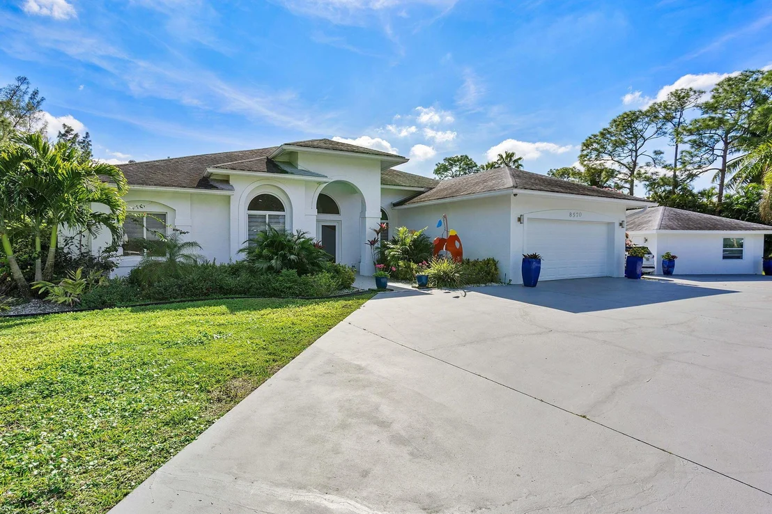 Photo of 8570 Yearling Drive