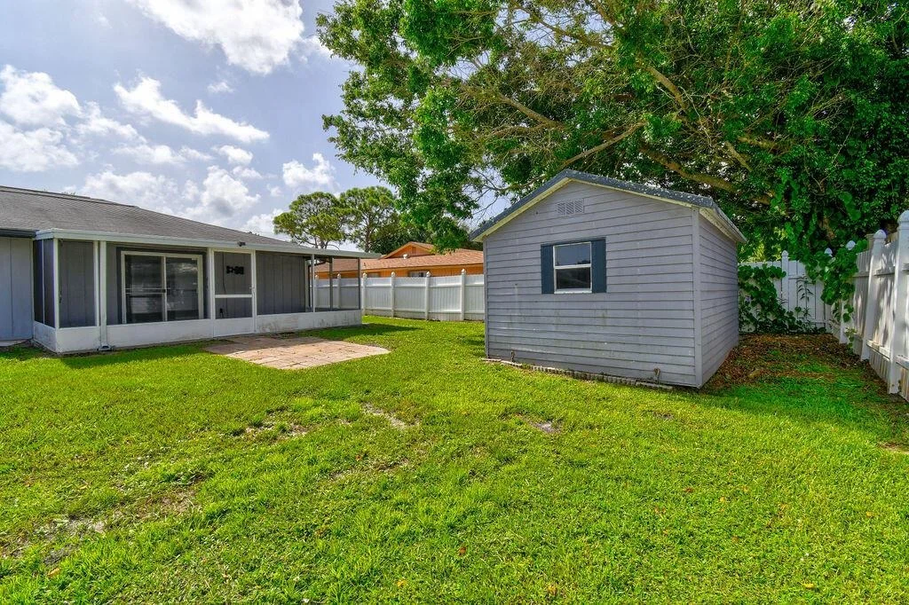 Photo of 5501 Palm Drive