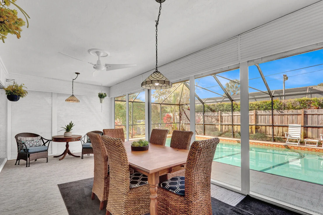 Photo of 36 SE Saddleback Road