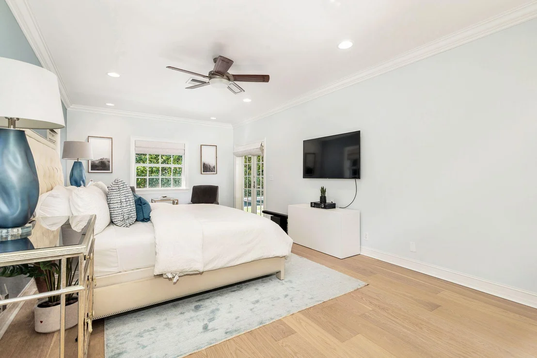Photo of 220 Dyer Road