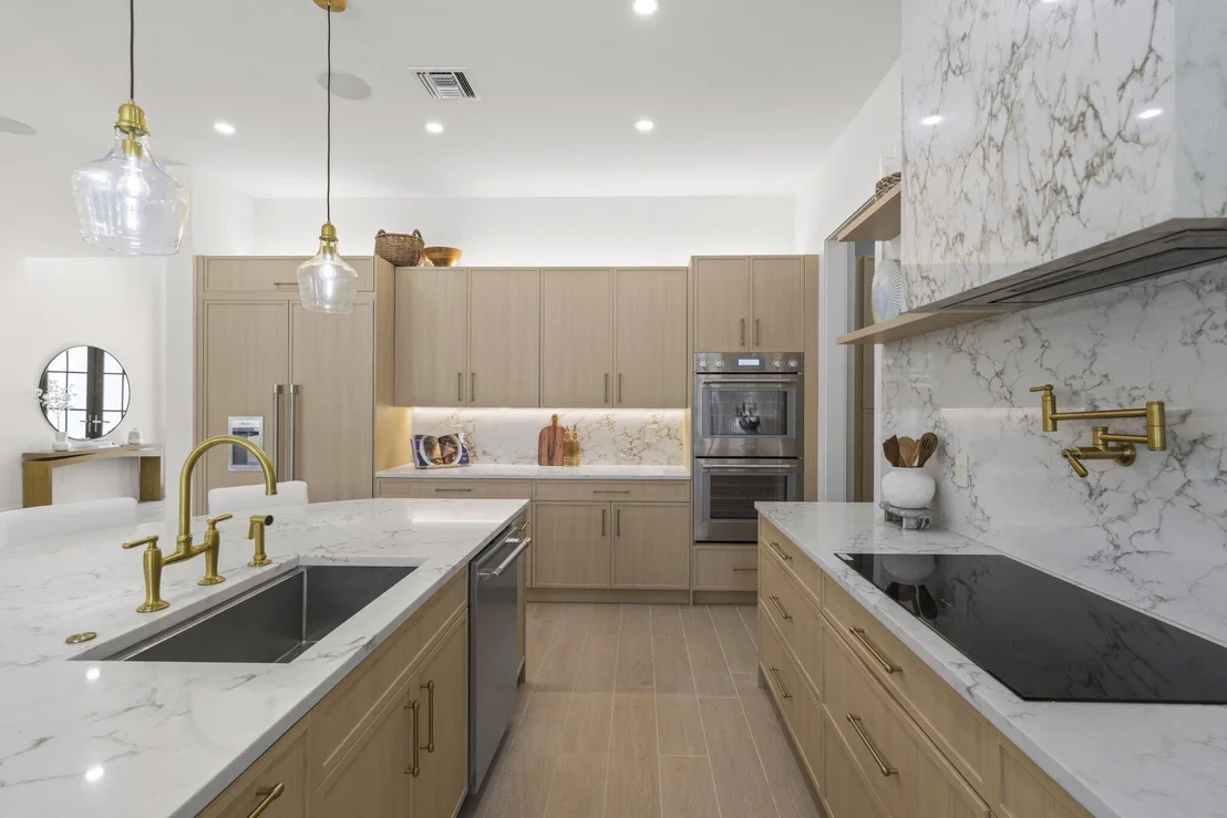 Photo of 2384 WINDSOR Road