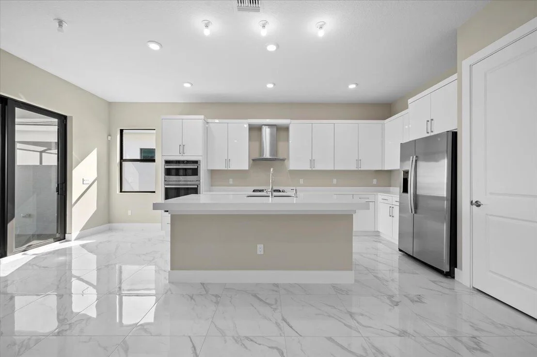 Photo of 15841 Key Biscayne Lane