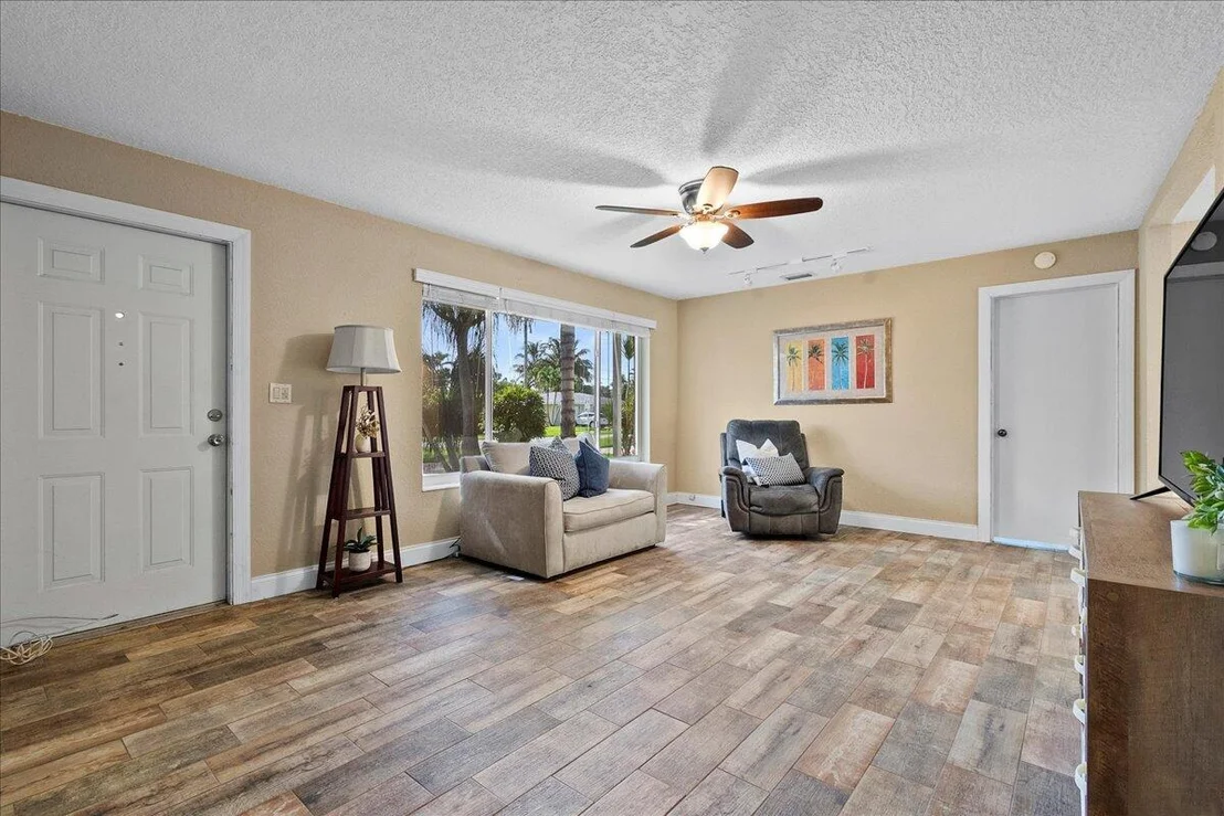 Photo of 945 Westwind Drive