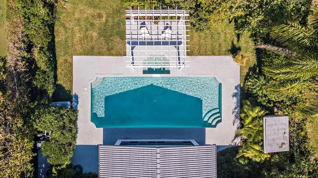 Photo of 327 Potter Road