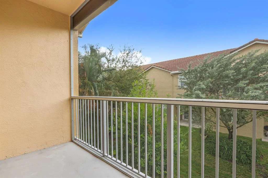 Photo of Unit H at 107 Lighthouse Circle