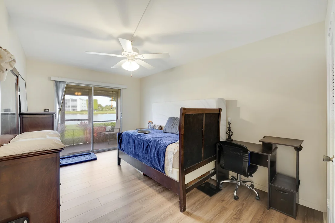 Photo of 1011 Exeter