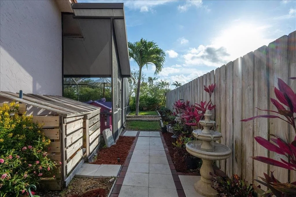 Photo of 5263 Helene Circle