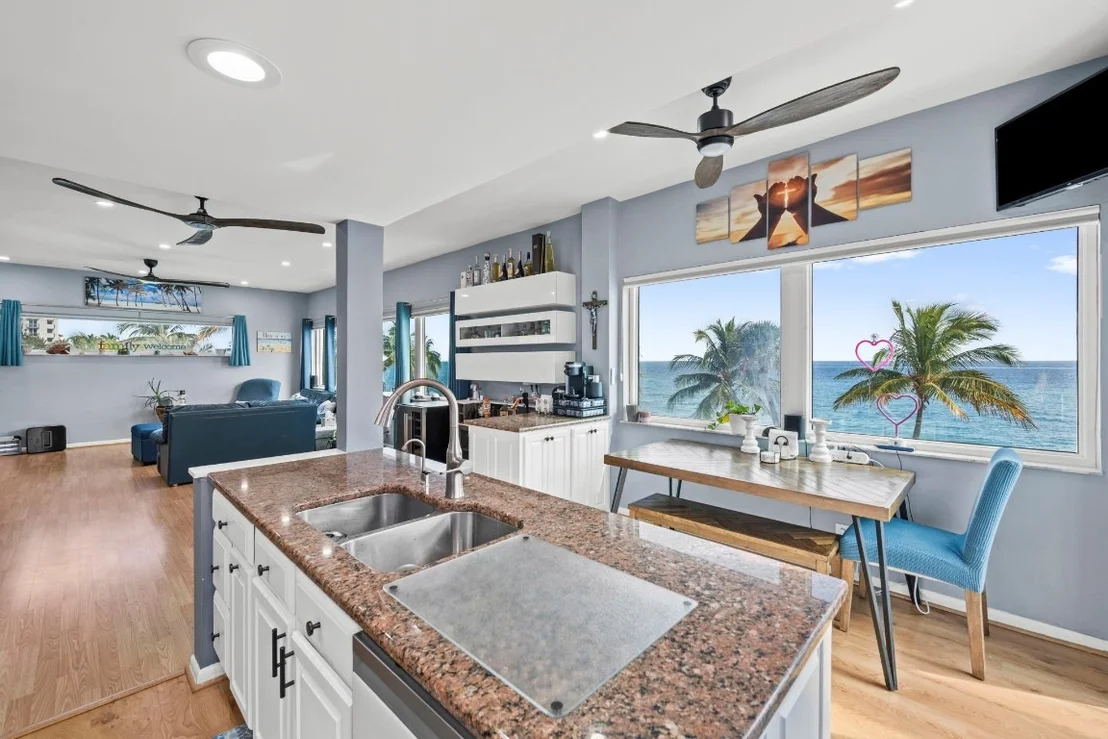 Photo of 2201 N Surf Road