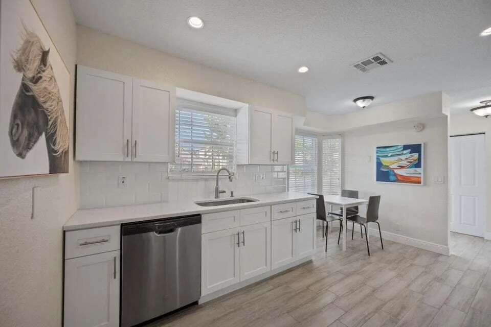 Photo of 1050 Aviary Road