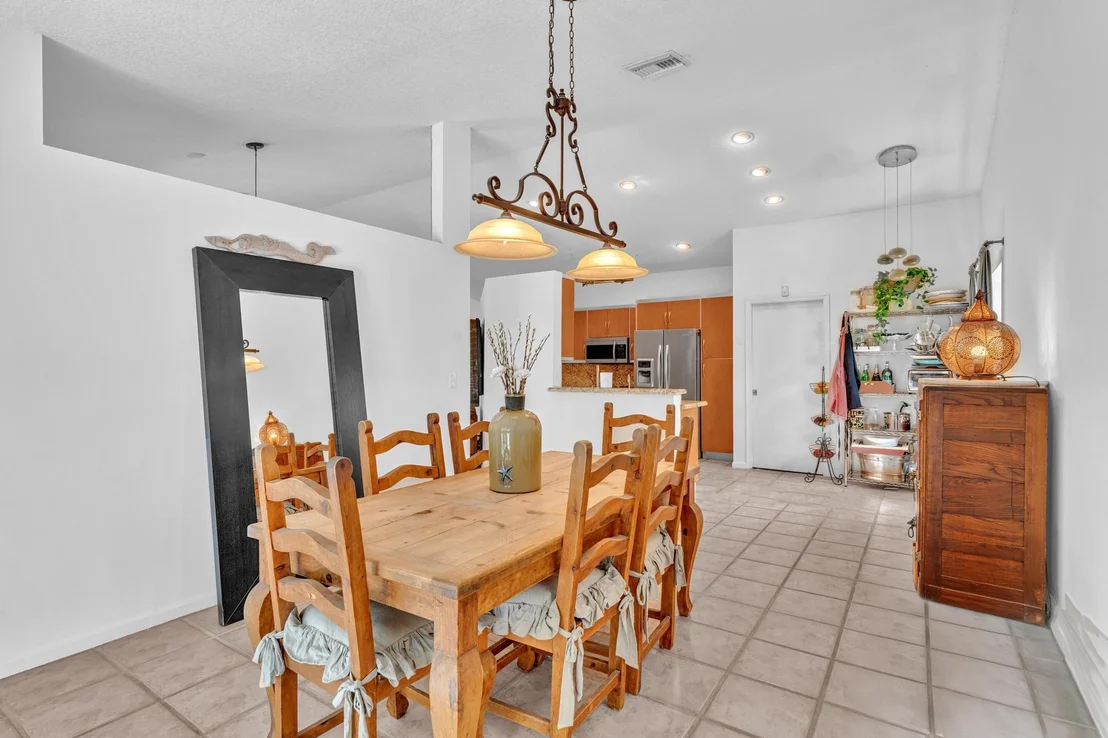 Photo of 498 Oregon Lane