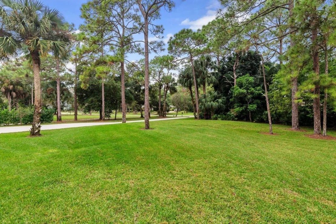 Photo of 10070 Trailwood Circle